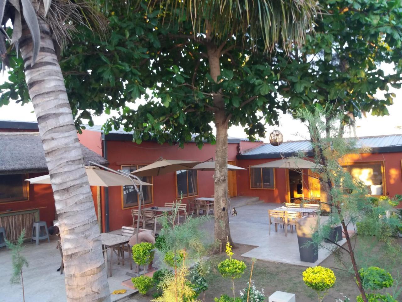 Liv Inn Guest House Maputo Exteriör bild