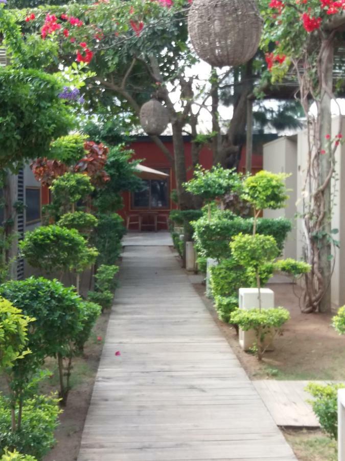 Liv Inn Guest House Maputo Exteriör bild